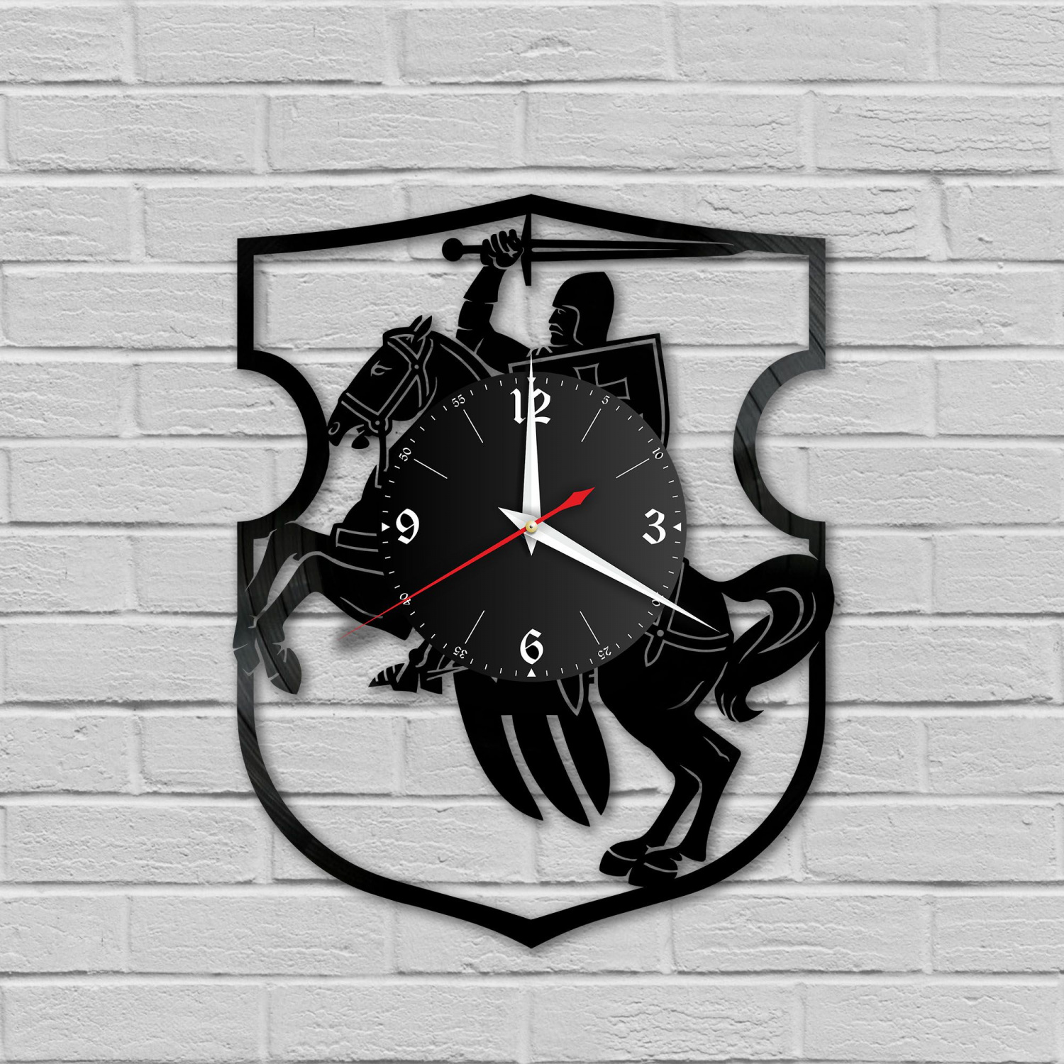 Часы настенные "Герб Великого княжества Литовского (Пагоня)" из винила, №1 VC-10467