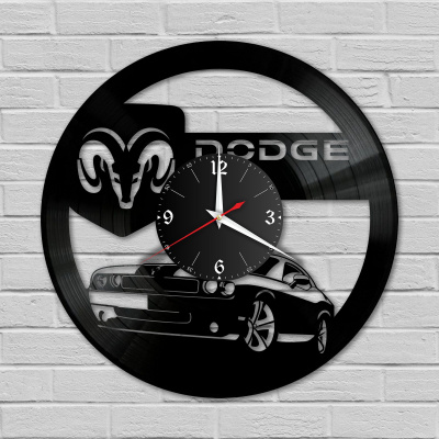 Часы настенные "Dodge" из винила, №1