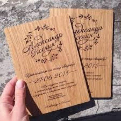 Пригласительные открытки для свадьбы из дерева